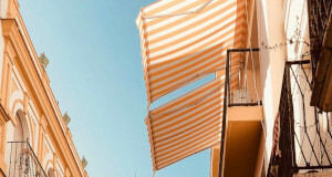 ¿Cuánto cuesta limpiar un toldo? Precios en 2026