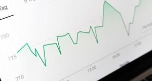¿Cuánto cuesta un asesor financiero? Precios para 2024