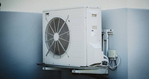 ¿Cuánto cuesta desinstalar un aire acondicionado?