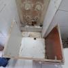 mueble de baño roto antes
