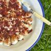 dip de queso crema reducción balsamica y jamón serrano crocante